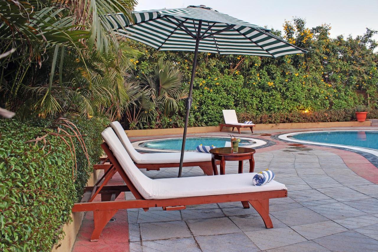Temple Tree Hotel Shirdi Esterno foto
